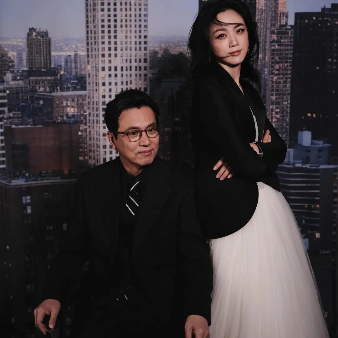  46歲湯唯身材圓潤孕味甚濃疑懷上二胎！好友倪妮一動作耐人尋味疑洩喜訊！