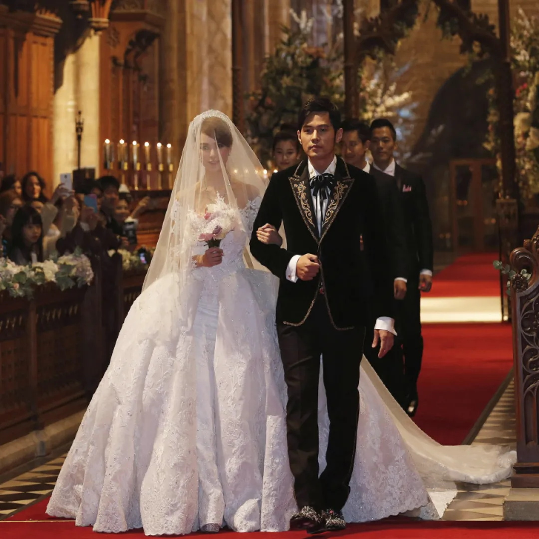 周杰倫罕揭奢華求婚細節！昆凌一動作險釀大危機？！新歌MV內首度公開求婚影片！