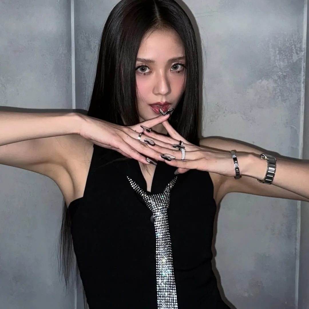 Jisoo罕談愛情觀堅拒與前度復合！霸氣表示「轉身就不會回頭」獲網民激讚！