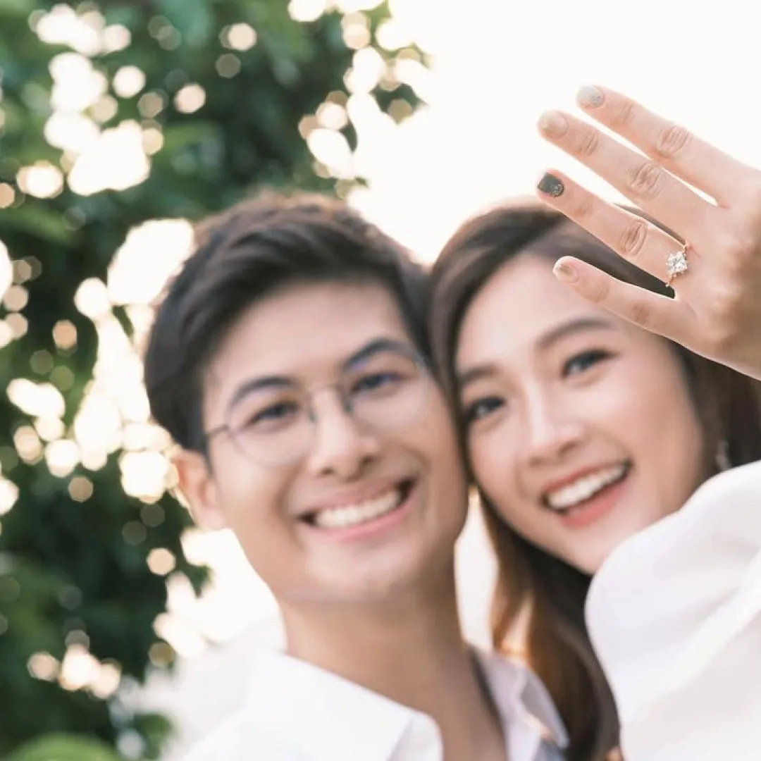 《愛回家》黎康祺突晒婚照宣佈註冊結婚！自爆簽紙前18小時才找到「命定婚紗」！