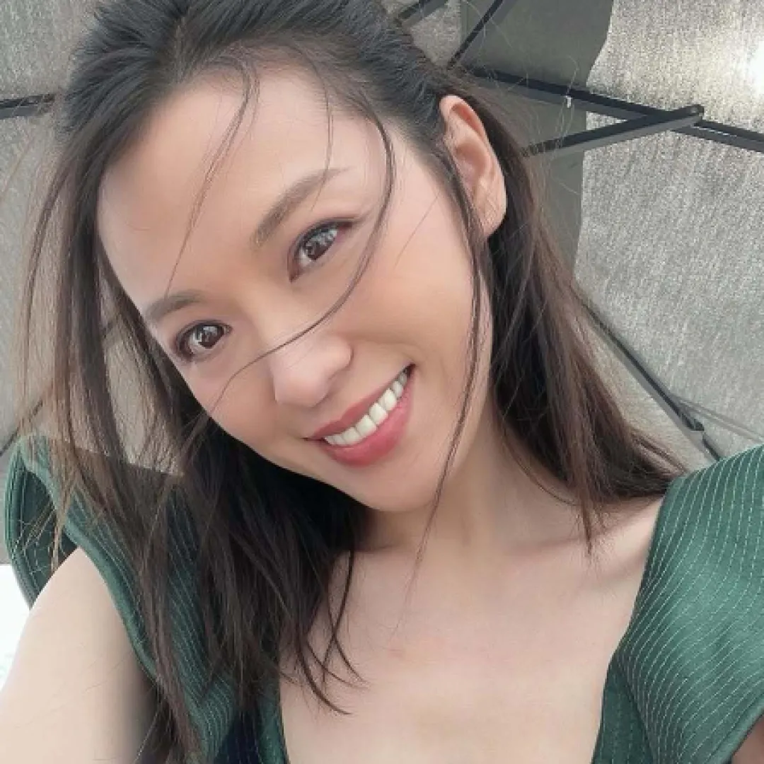 陳煒30年前參選亞姐相片曝光！美貌十年如一日獲激讚：keep得好好！