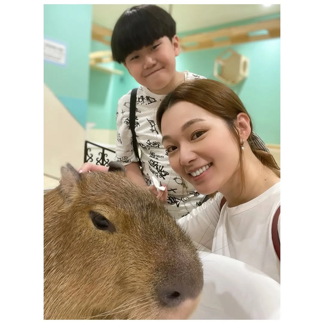 呂慧儀12歲囝囝游泳奪牌近照曝光！暴風成長意外撞樣天王林俊傑？！