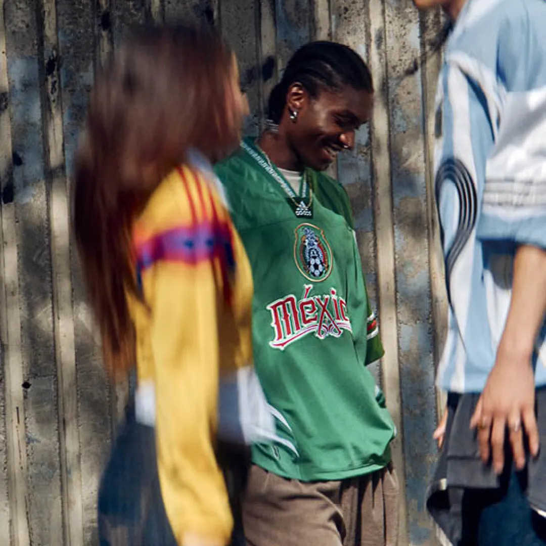 adidas隆重推出2026世界盃球衣系列  時隔36年經典三葉標誌重返世界足球舞台 