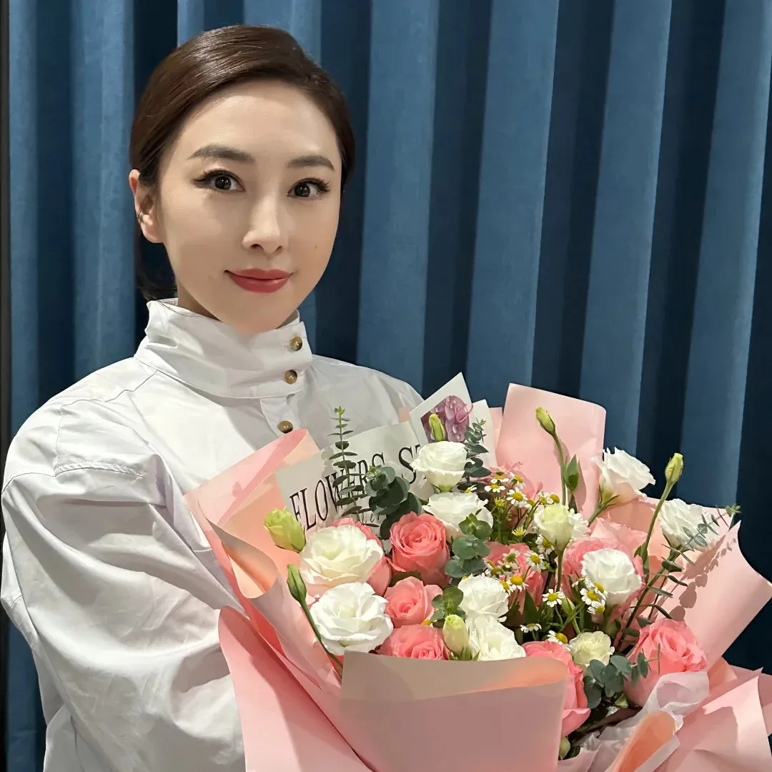 賈曉晨JJ自爆曾為愛斷送演藝生涯患抑鬱！哽咽親揭原生家庭帶來陰影！