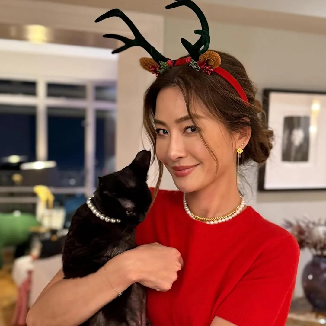 周汶錡兩名混血兒子驚現逆天長腿！深邃眼神、精緻五官被譽為「名模接班人」！