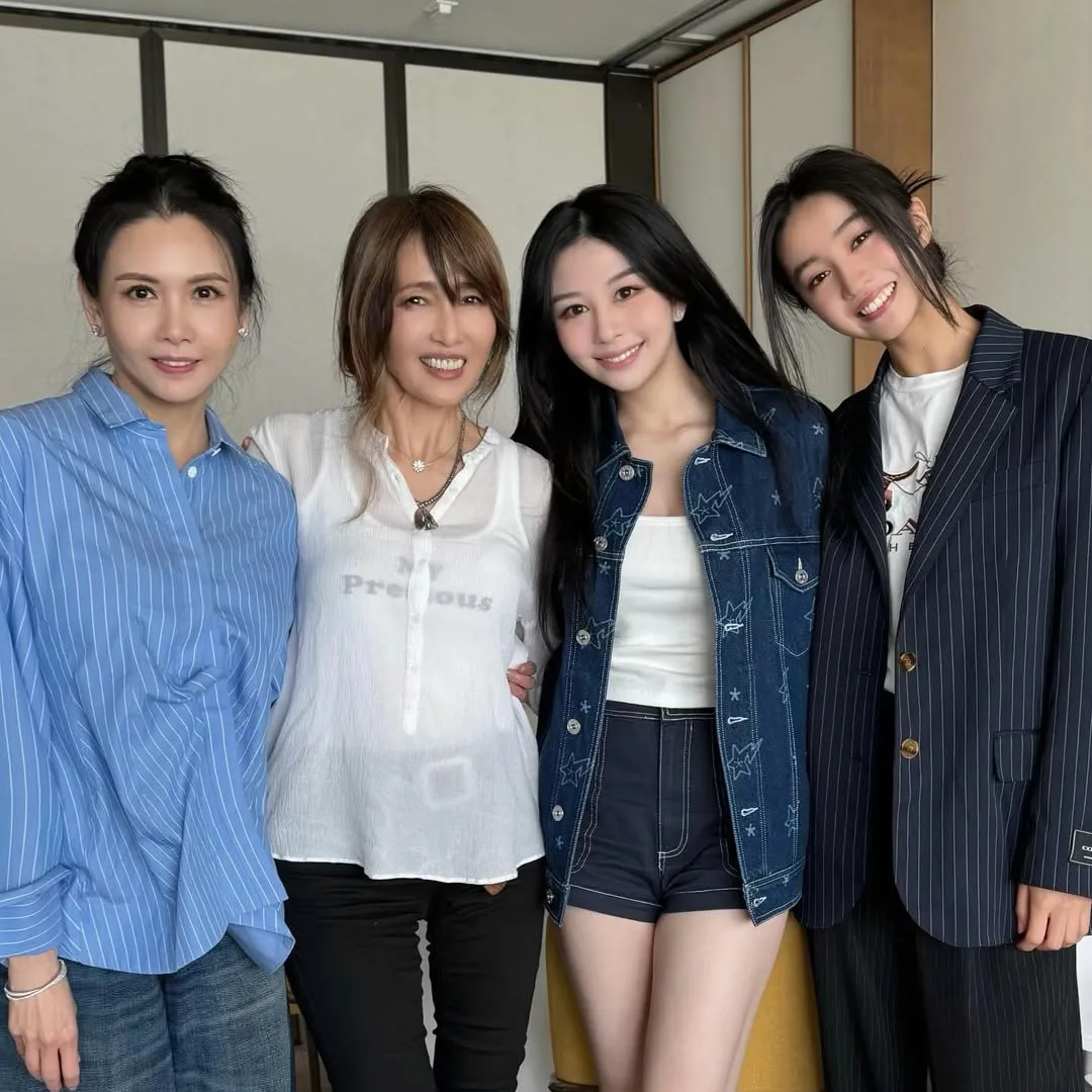  「港日最美星二代」罕有合體曬長腿！ 90年代紅極一時亞洲頂級女神齊聚