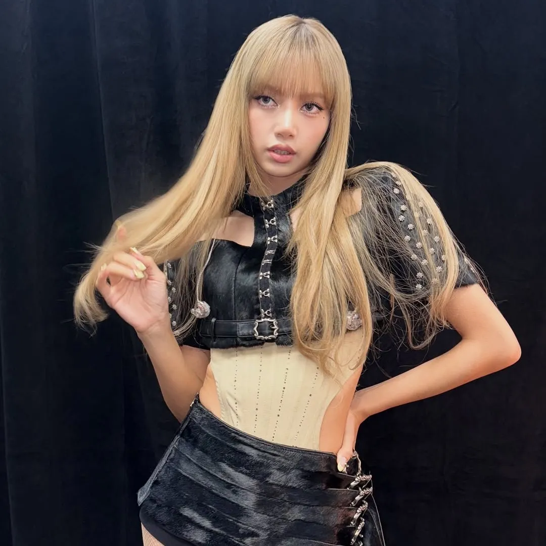 BLACKPINK成員Lisa一個IG貼文收入高達7位數？！私下超反差竟愛用12元Daiso水杯？