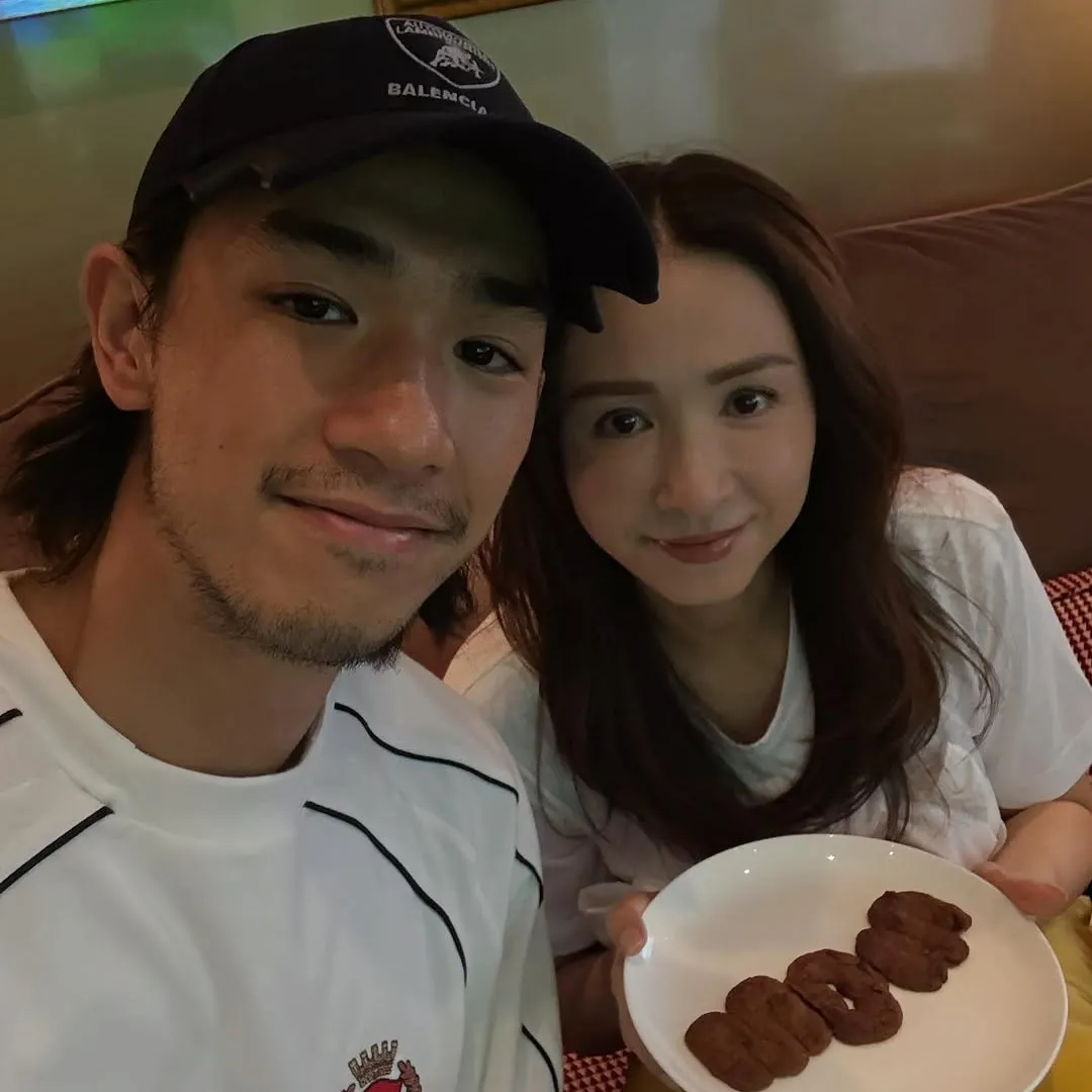 吳婉芳二仔五星酒店低調成婚！契爺張學友驚喜現身坐主家席獻唱！