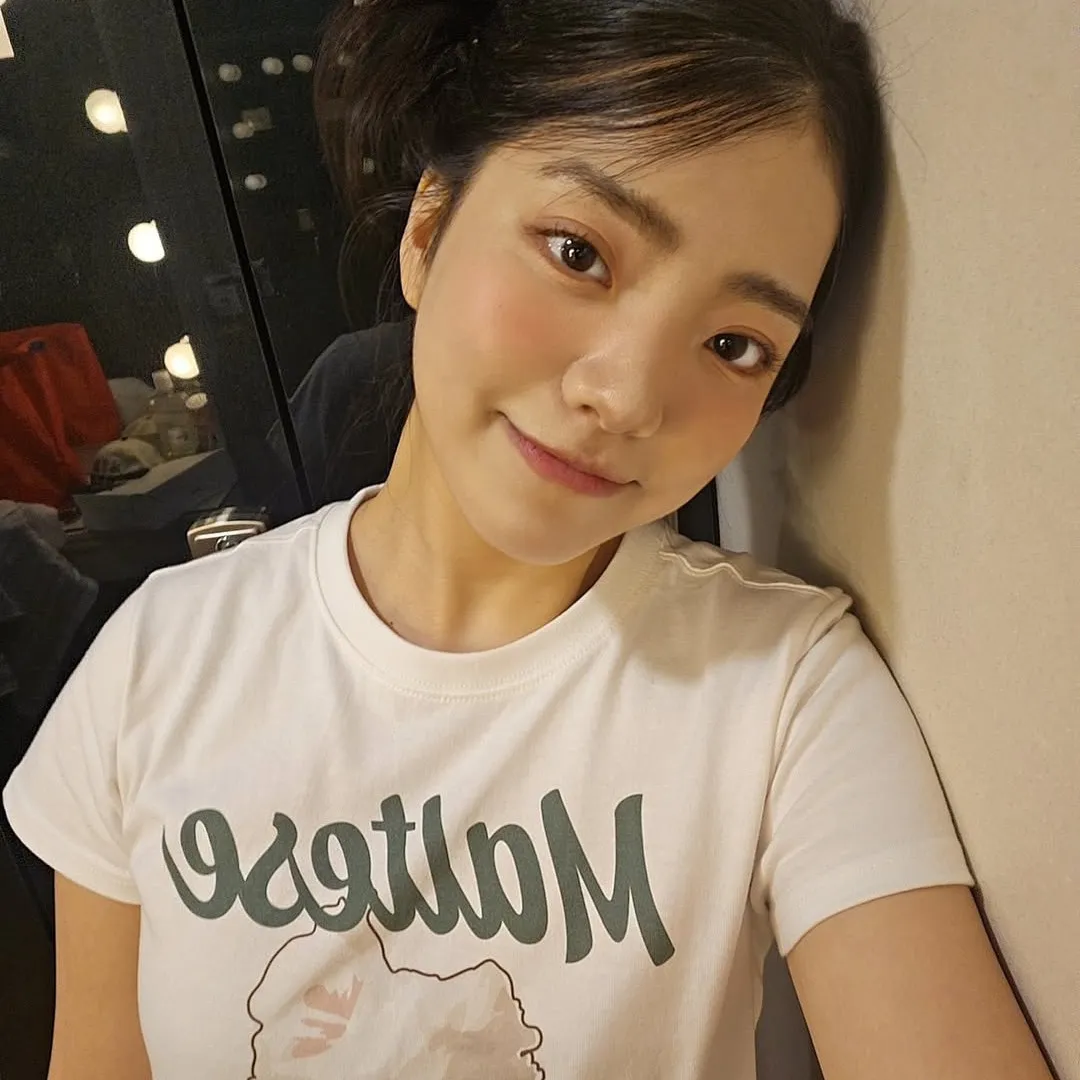 音樂劇女神金奐姬突晒唯美婚照宣佈結婚！公開手寫信：我要邁入人生第二幕了！
