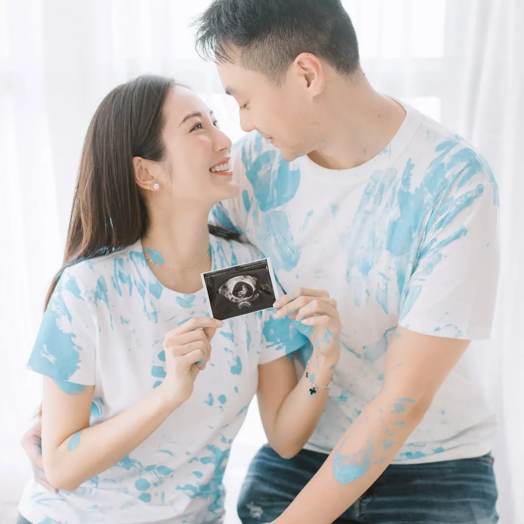 蔡嘉欣宣佈平安誕 7.8 磅小王子 Theo！首晒一家三口合照：原來能夠如此幸福！