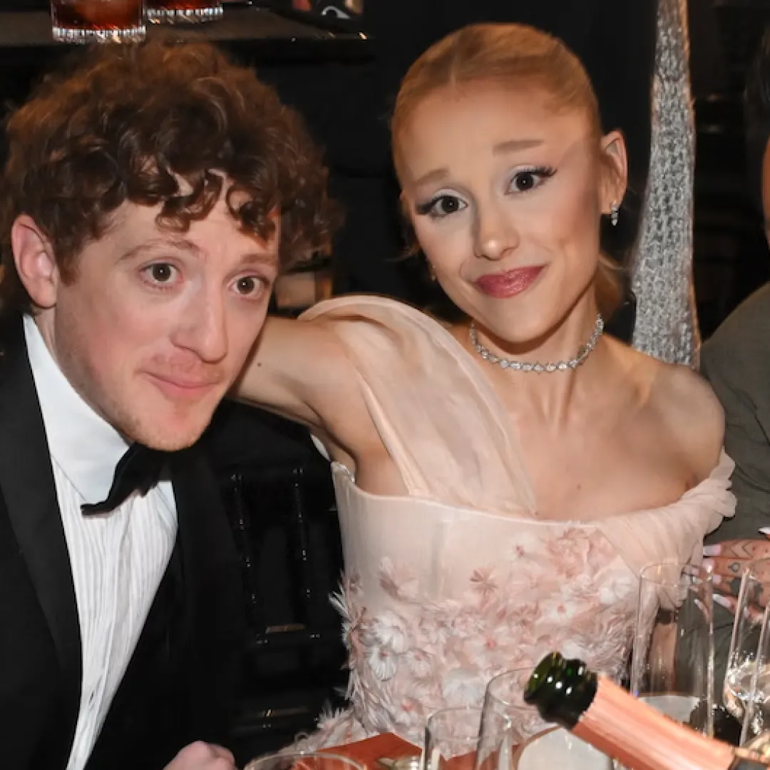 Ariana Grande傳與演員男友結束3年情！分手內幕曝光！網民反應冷淡：一早預咗！