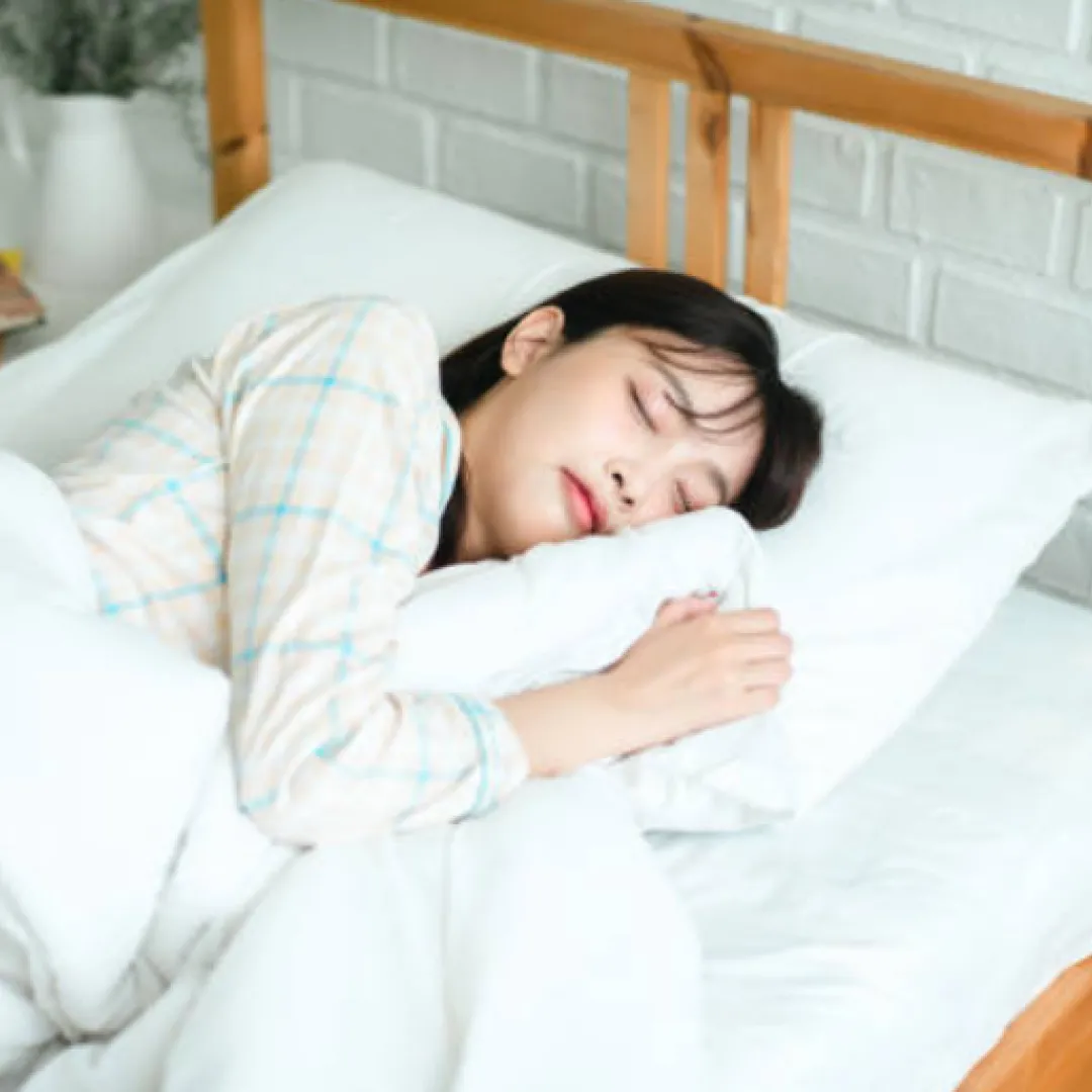 失眠人士必學！中醫親授「助眠穴位按摩法」按完極速入睡！一覺瞓到天光 ！