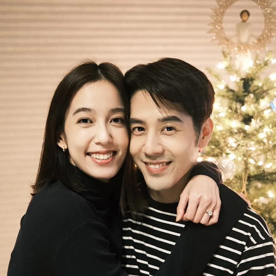 陳庭妮突晒一家三口照宣佈誕女！向老公胡宇威甜蜜告白：送你此生最珍貴禮物！ 