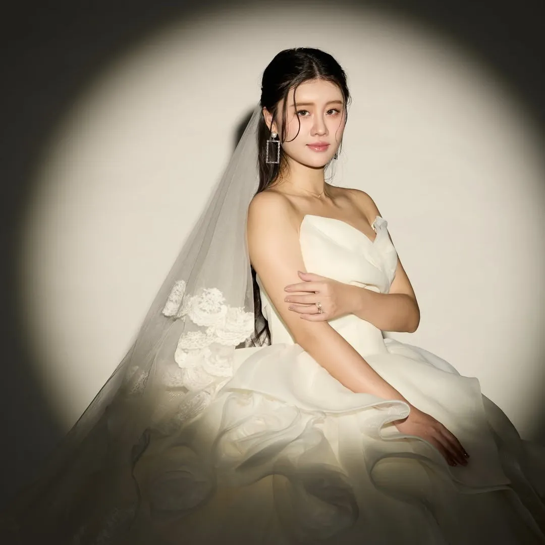 33歲林真亦突然宣布結婚兼懷孕！3次試管嬰兒失敗終圓媽媽夢！首度公開神秘老公身份！