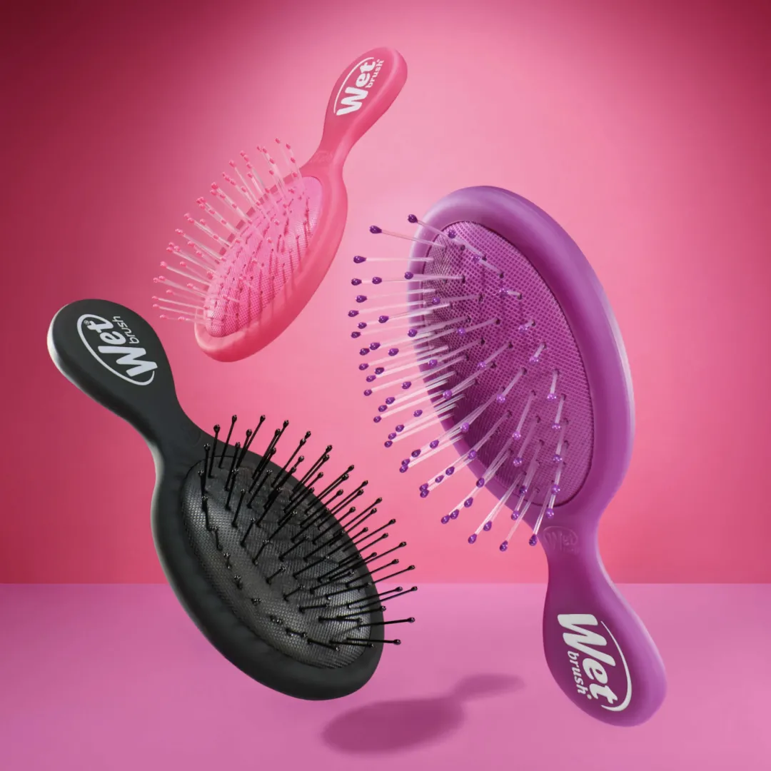 網民狂推玩水必用「Wet Brush」髮梳！無痛梳開打結濕髮！最平$55入手！