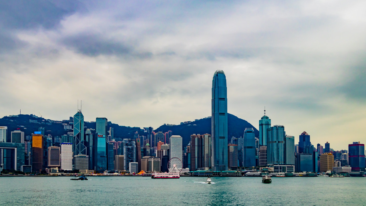 彭博傳港府目標11月取消酒店隔離政策 證香港重回正軌 需先參考3大條件