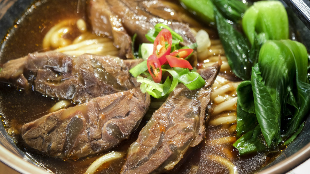 紅磡小京都  啟岸巷子搵食 大圍好評台菜進駐 / 足磅炸物拼盤 + 牛肉麵