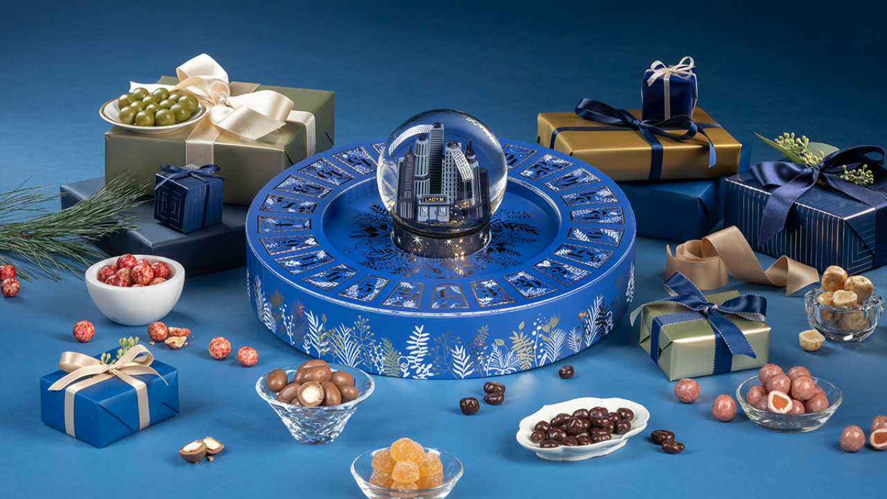 Lady M聖誕倒數月曆2022 寶藍色聖誕禮盒+水晶球擺設／12款口味糖果朱古力
