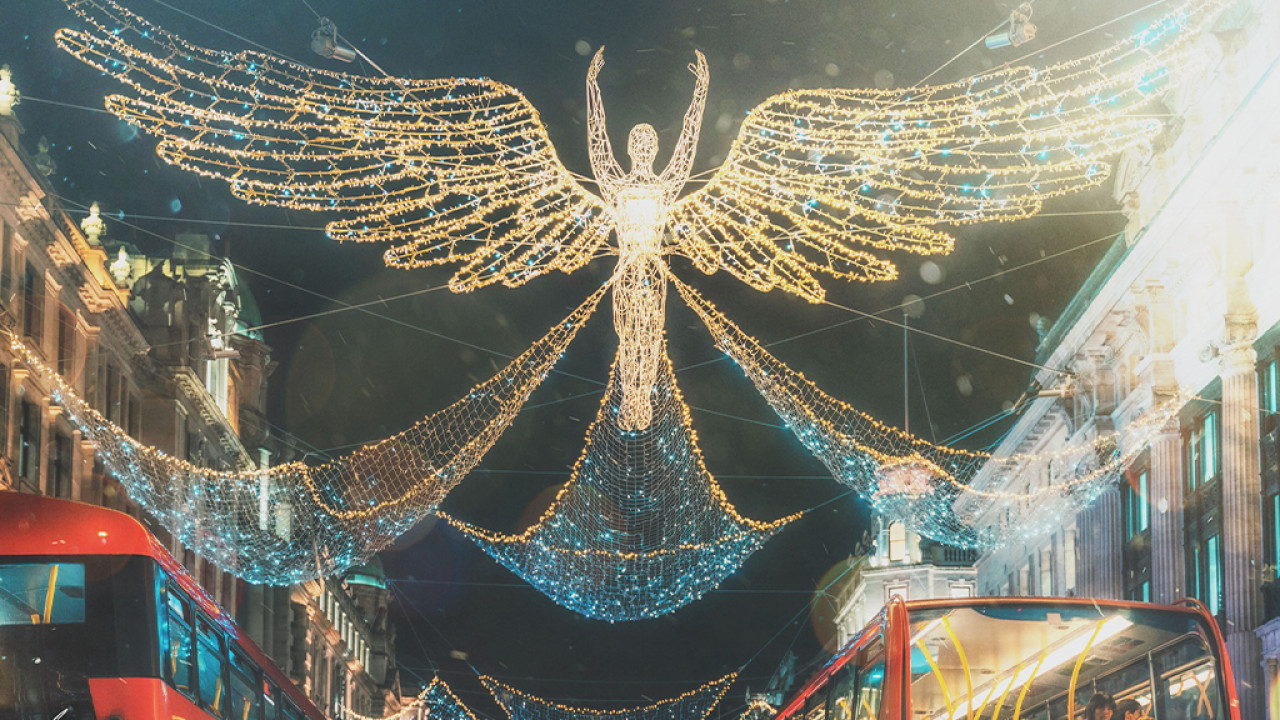 英國自由行2022｜倫敦攝政街聖誕燈飾正式回歸 經典天使燈飾超唯美！