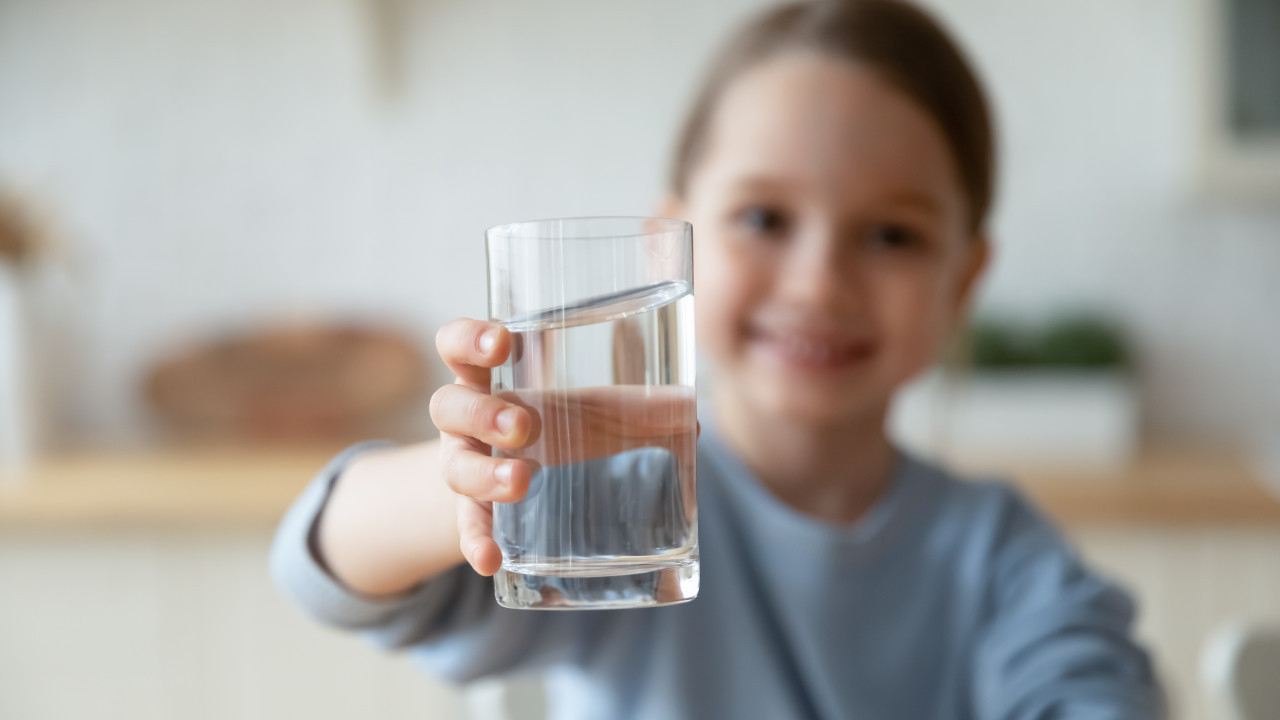 科學家：每日喝8杯水的說法非常過時！　最新大學研究教你正確辨別每日喝水量