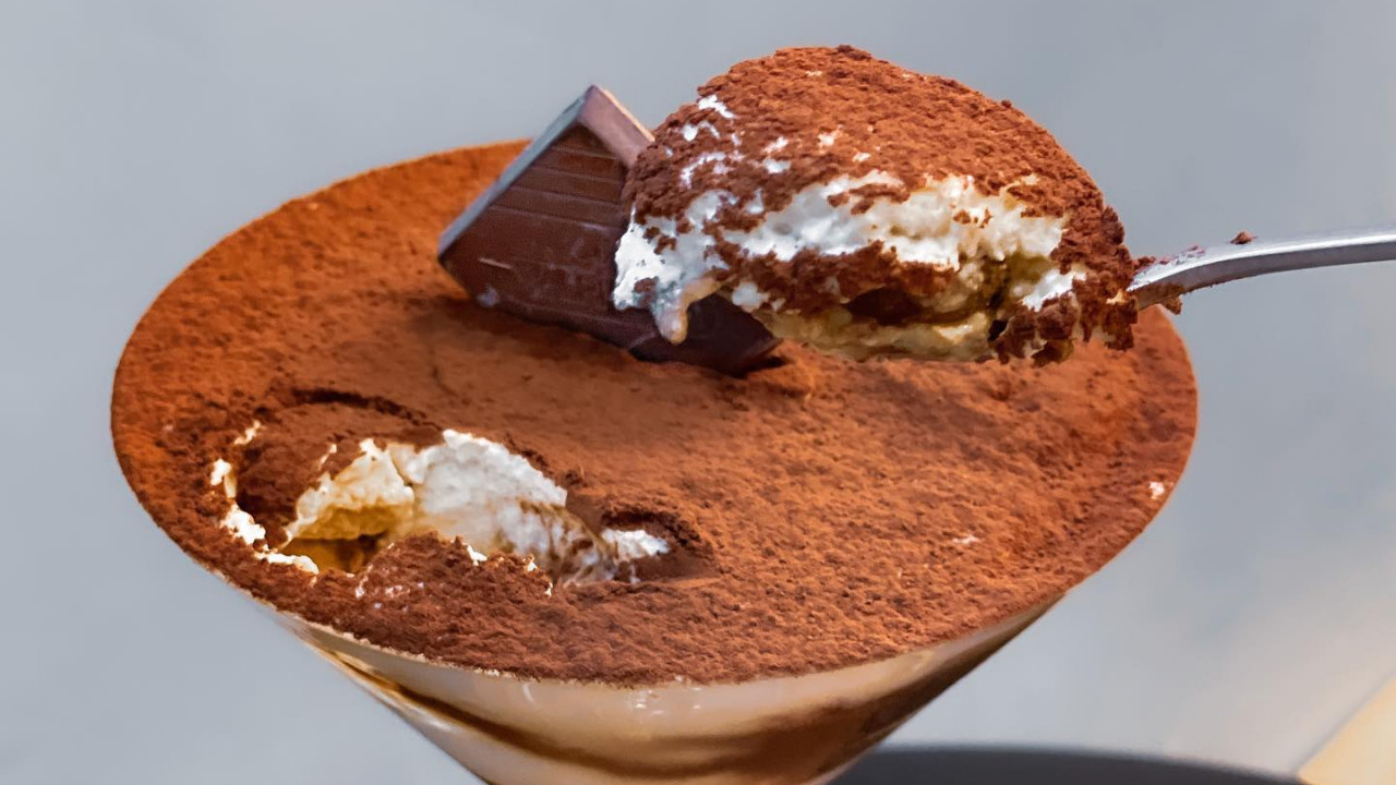 中環美食丨酒鬼必試！中環低調Cafe招牌濃酒Tiramisu 咖啡Whisky／抹茶Gin／蘋果肉桂Vodka Tiramisu