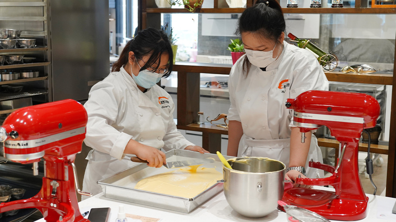 City & Guilds認可烘焙證書課程 優惠價學習製作西式糕點及烘焙麵包