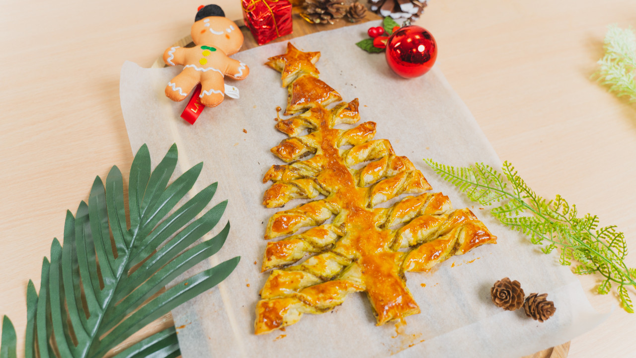 3種材料簡單自製聖誕派對小食    羅勒青醬酥皮聖誕樹食譜