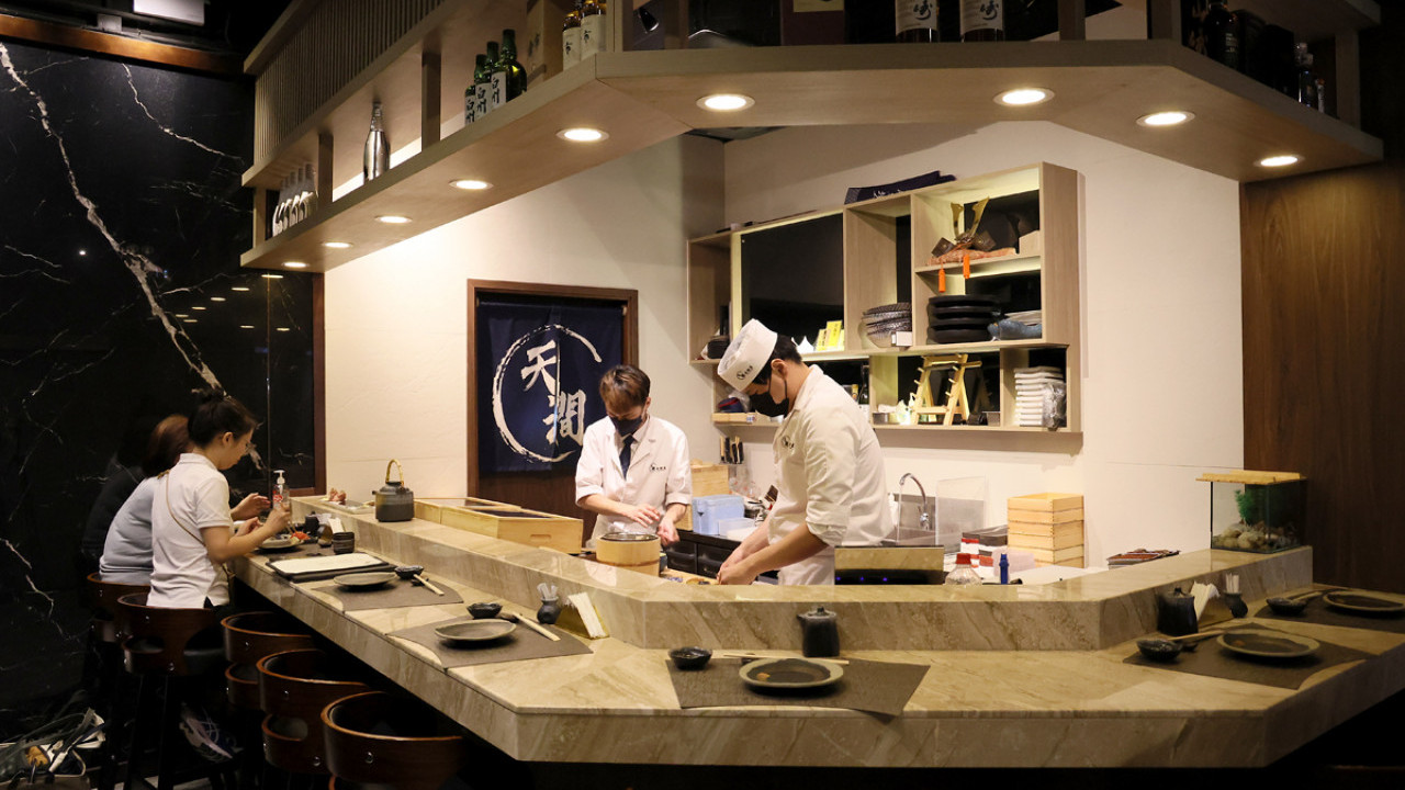 元朗人氣居酒屋 坐榻榻米 / 歎極上吞拿魚三點盛