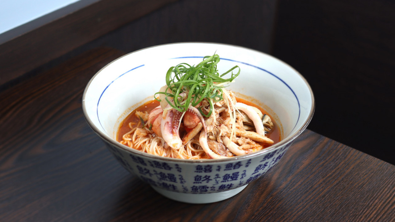 前 Caprice 廚米芝蓮推介湯麵店 3 小時海龍皇湯麵 / 人氣棉花雞湯麵