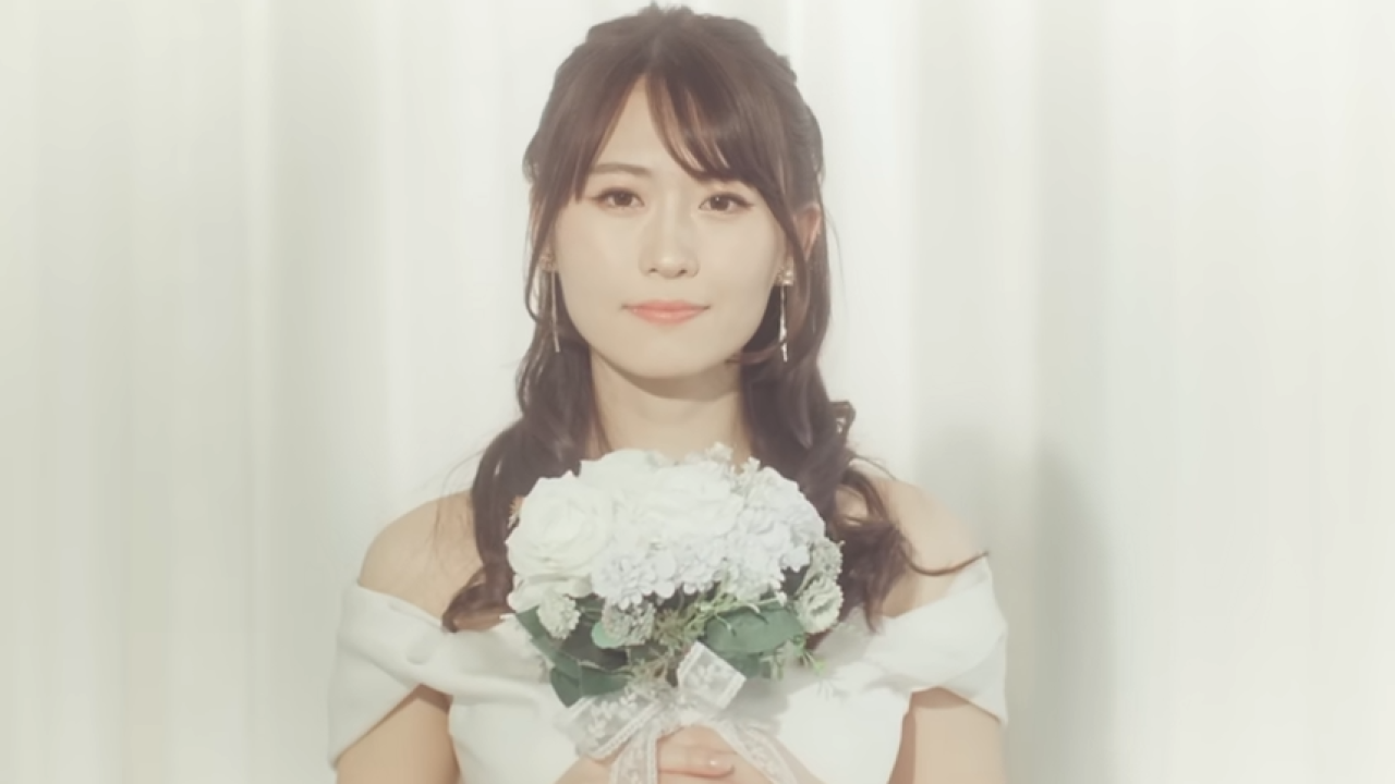 吳業坤老婆浜口愛子PO性感相女人味滿瀉 嫁坤哥後苦練中文與網民互動逾萬人追捧