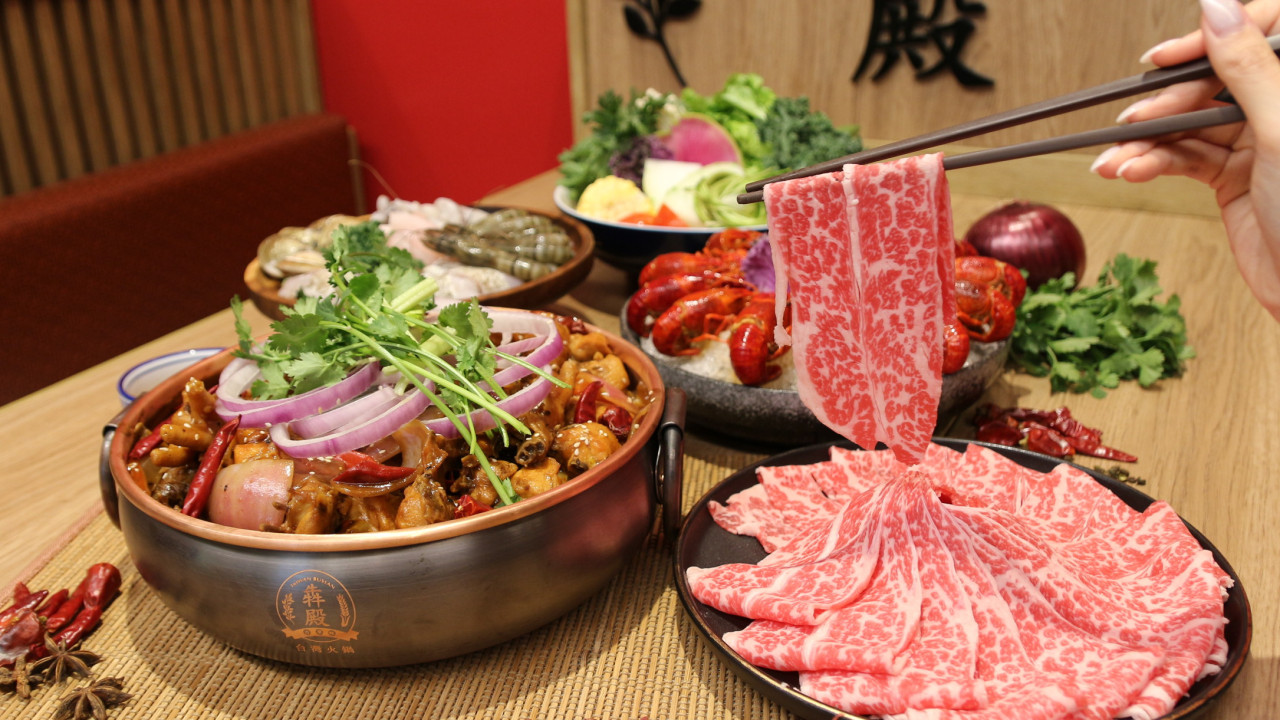 台式古早味火鍋店全新雞煲火鍋吃到飽套餐 90分鐘任食⼲鍋雞煲／安格斯⽜⼩排／海斑／送冰鎮小龍蝦