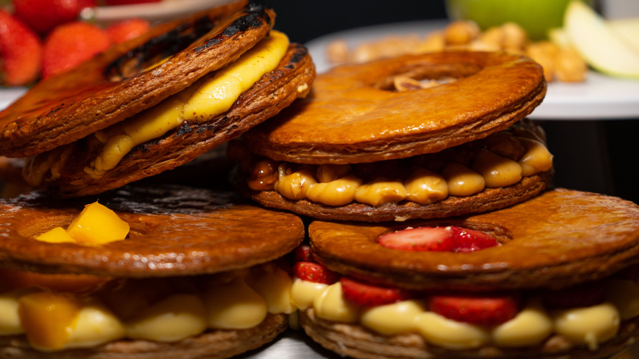 日本大熱甜品！銅鑼灣甜品店新推圓形法式千層酥 巴斯克芝士蛋糕／焦糖燉蛋／芒果熱情果／榛子醬口味