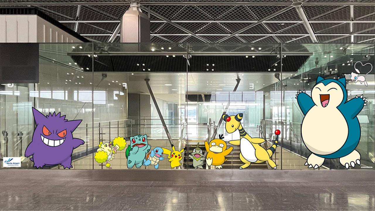 日本自由行2023 | 東京成田機場驚現比卡超牆  Pokémon 全員出動可愛度爆燈！小精靈陪你飛