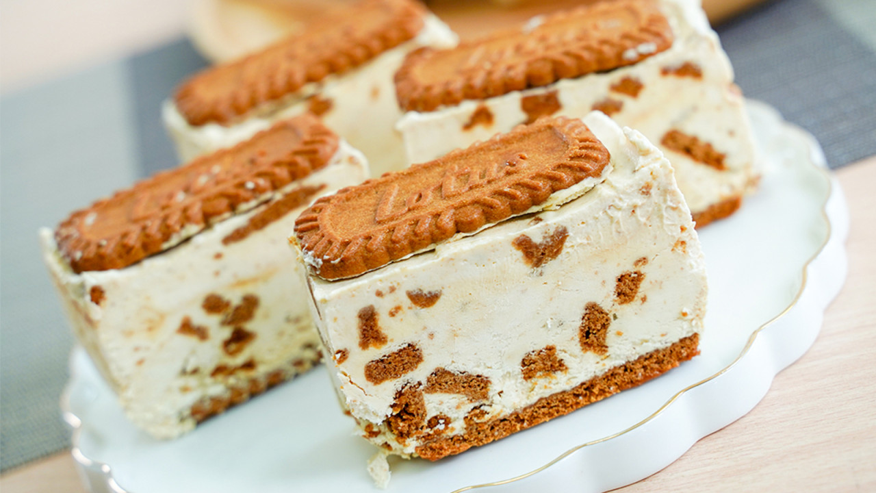 甜品食譜｜4種材料！焦糖Lotus脆餅雪糕三文治食譜　15分鐘新手零失敗夏日免焗甜品