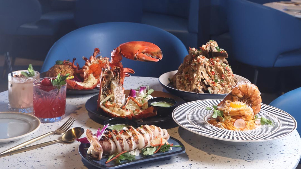 180 度星空光影酒吧餐廳 開到 4am / 宵夜歎酒店級泰菜