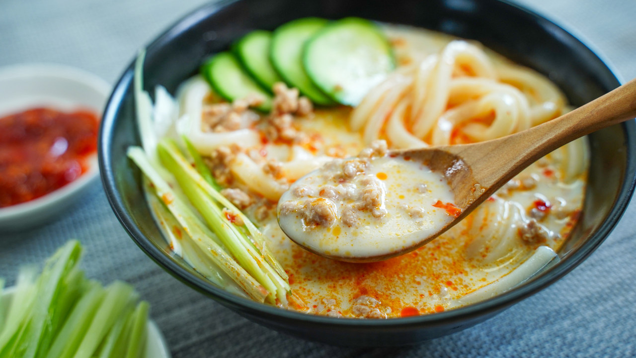 擔擔麵風味豆乳麻醬冷烏冬食譜　辣味更開胃！10分鐘懶人簡單夏日消暑料理