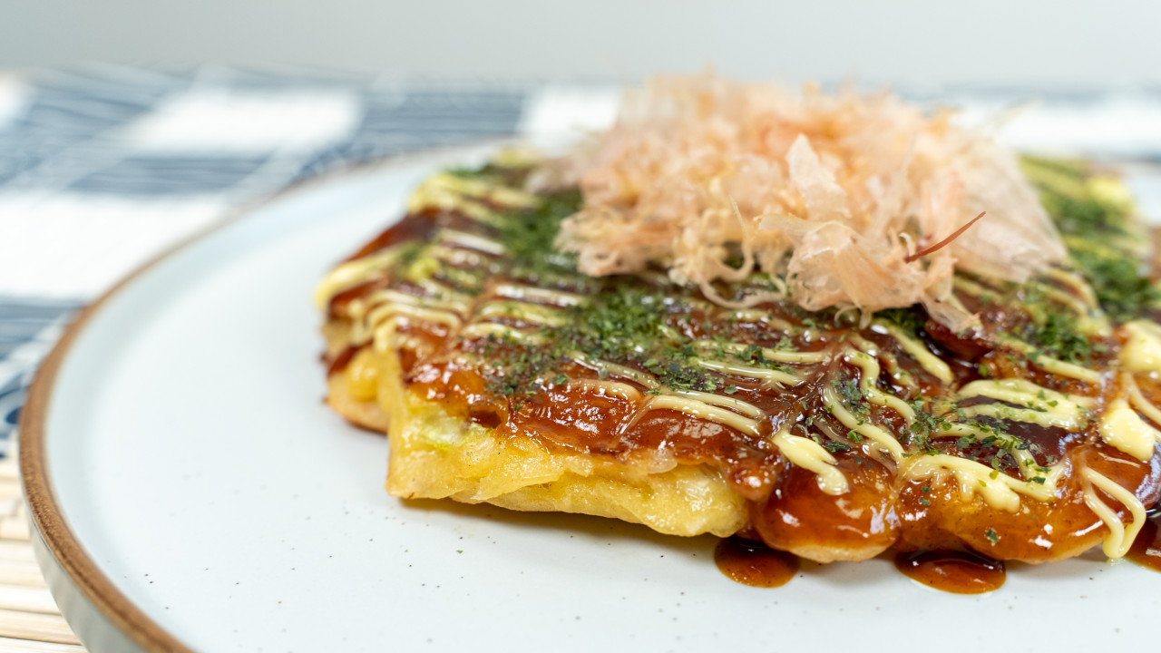 簡單4步還原日式鐵板小食   海鮮大阪燒／惹味足料！