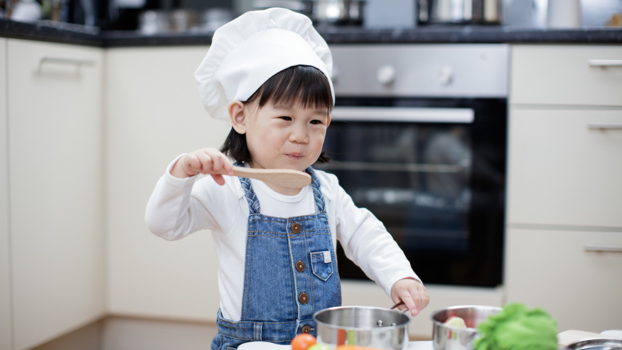 英國男網購減價名牌廚具　打開包裹發現貨不對辦超崩潰／妻子看見後哭笑不得