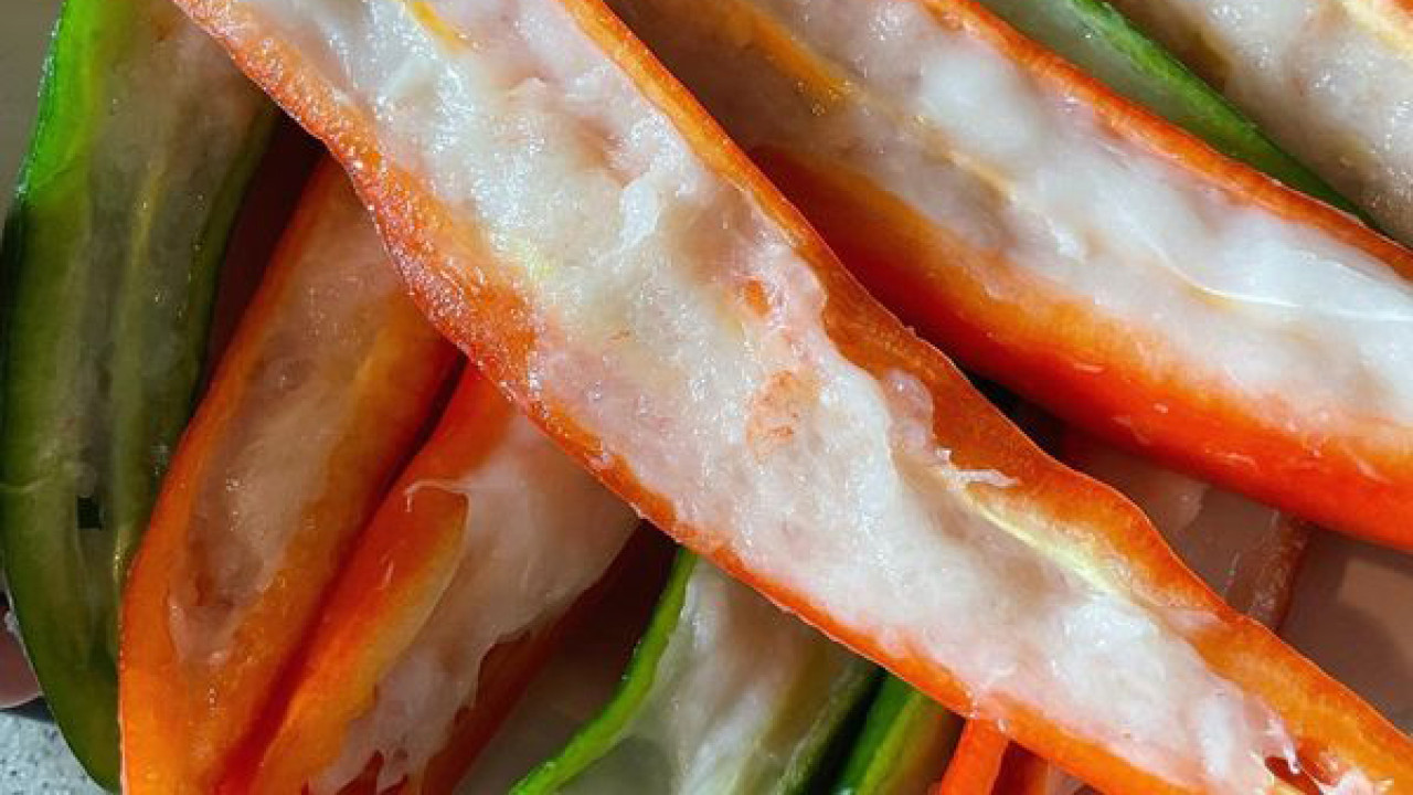 小儀徒手除尖椒籽致手掌「辣」到㷫烚烚 網民獻計助解灼痛感／附參考方法