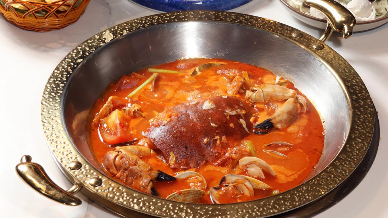 滾得棧搬舖 7 月優惠 $198 麵包蟹花甲湯底 / 必食棒打牛丸 黃油鵝腸