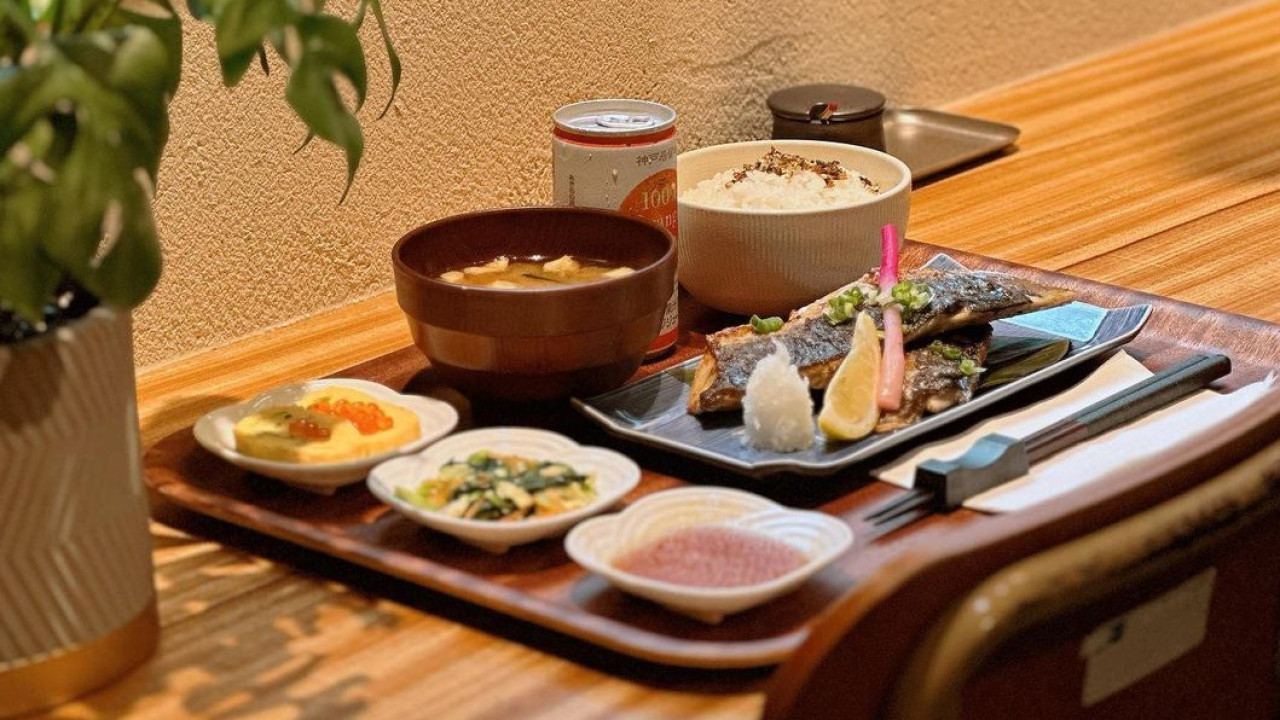 日本校園風！觀塘新開日式昭和懷舊食堂　厚切吉列豬扒／鰻魚大阪燒／咖喱和牛漢堡扒／刺身丼