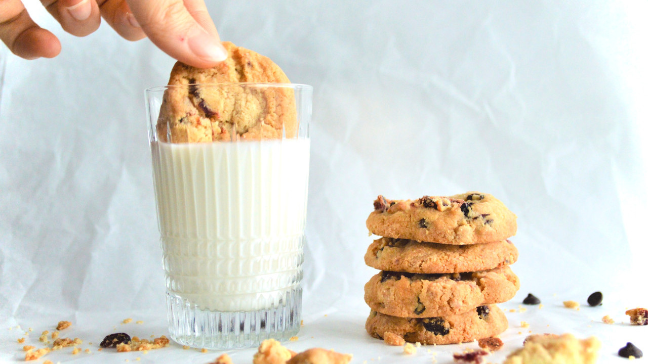 常溫奶與鮮奶哪個好？ 營養師拆解營養價值／加工方式