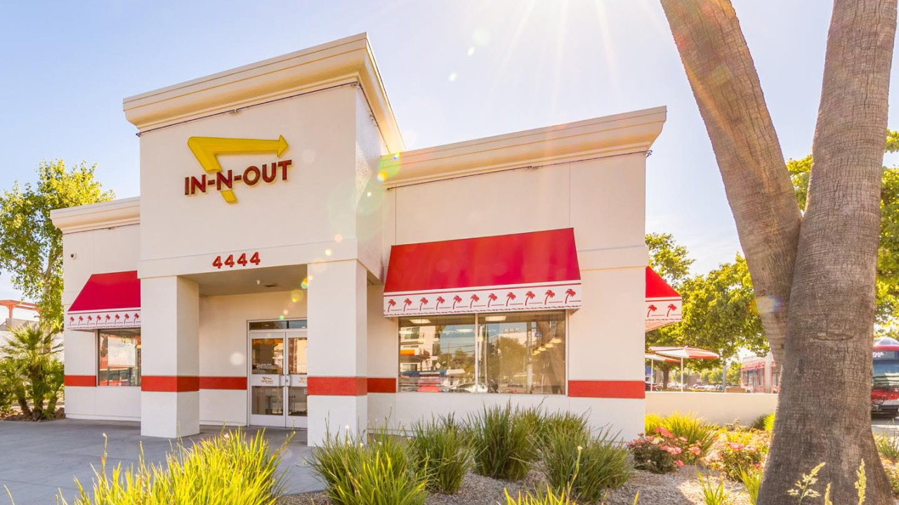 美國過江龍In-N-Out Burger快閃登陸香港！　必試雙層多寳漢堡／高蛋白漢堡／愛樂魔風味漢堡