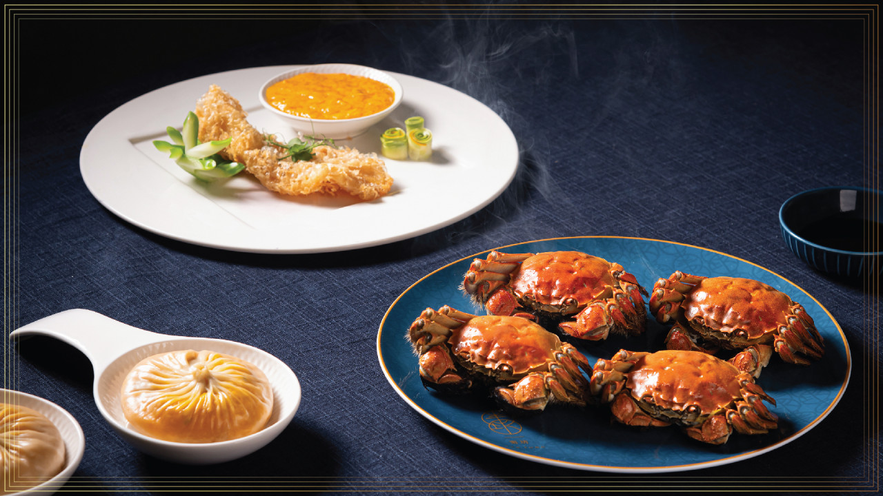 數碼港艾美酒店推出八道菜大閘蟹宴　清蒸大閘蟹／蟹粉灌湯包／蟹粉脆皮花膠／蟹粉撈飯