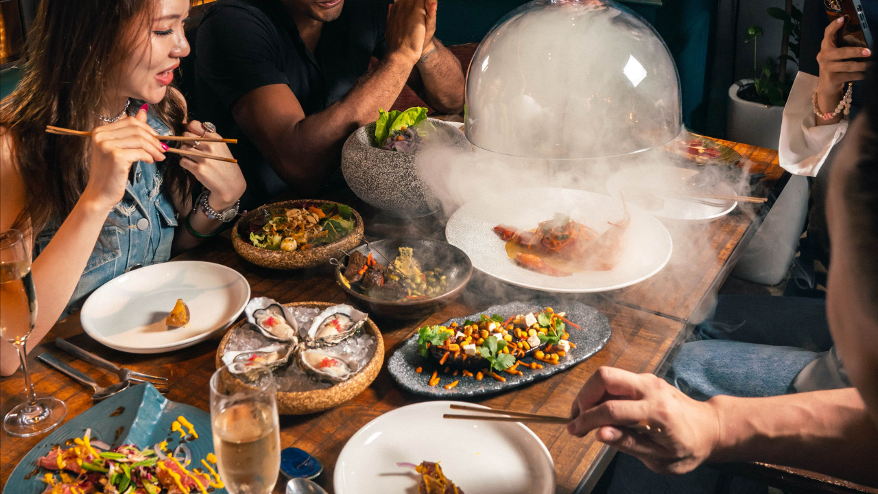 中環玩味日本秘魯菜居酒屋「TokyoLima」 全新可食用香水主題創意套餐／香葱牛油招牌肉眼牛扒／七宗罪派對之夜