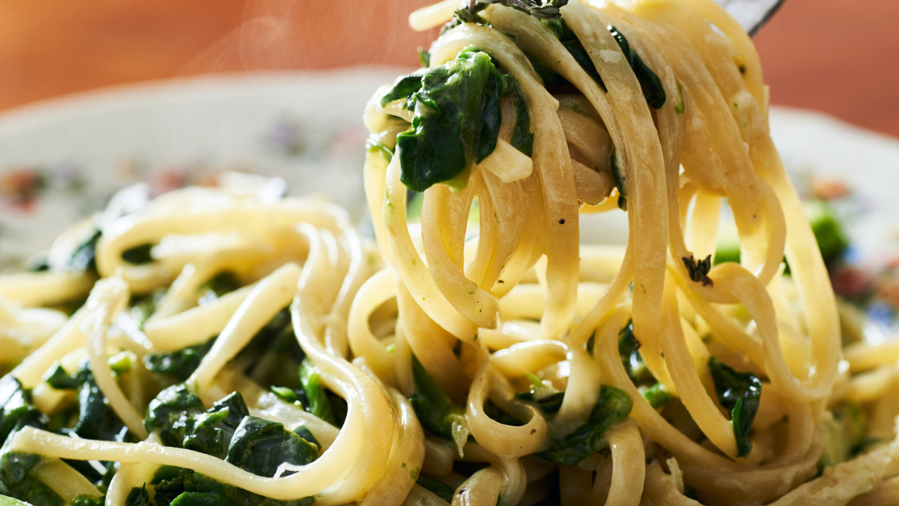 煮意粉驚見死青蛙大字形躺平 揭事主買1種蔬菜出事／超市這樣回應