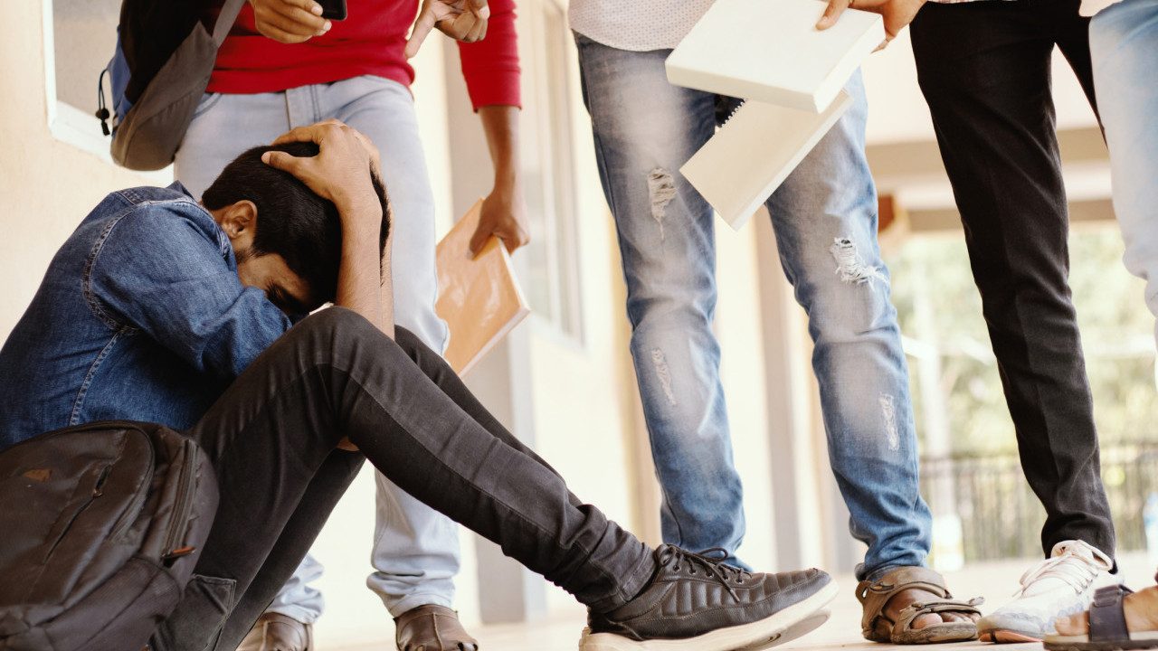 13歲少年多拿5份早餐被主任及同學毆打 全身過百傷痕當場昏迷／入住ICU保命