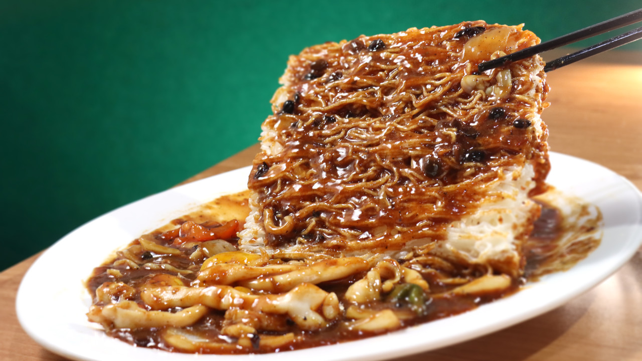 人人讚夫妻檔小店 大角咀名物！鍾無艷煎肉餅 蟶子炸米粉