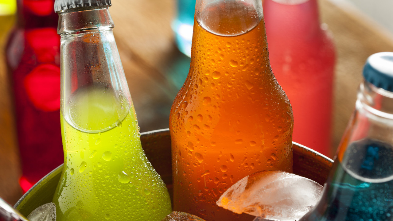 研究：3類飲品恐增腦退化風險 引致認知障礙／奶類飲料也上榜