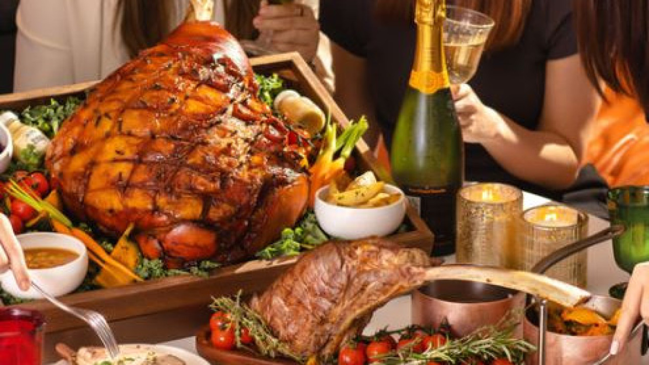 香港W酒店推出聖誕外賣到會美食    火雞／蜜餞烤火腿／和牛斧頭扒／美式豬鞍架／烤羊腿